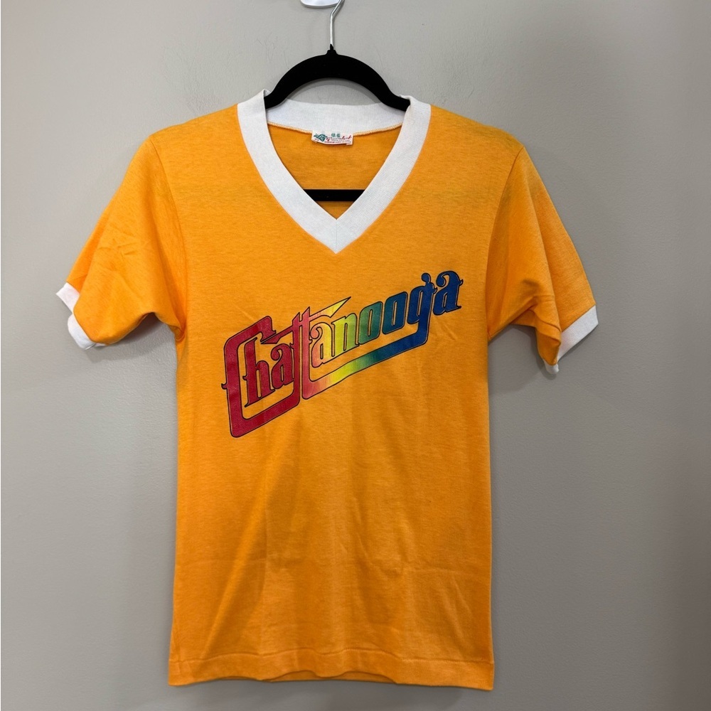 Vintage 70's Greenleaf Chattanooga white trim V-neck short sleeve tee. Size 32